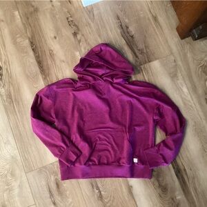 Vuori Womens Halo hoodie in Magenta